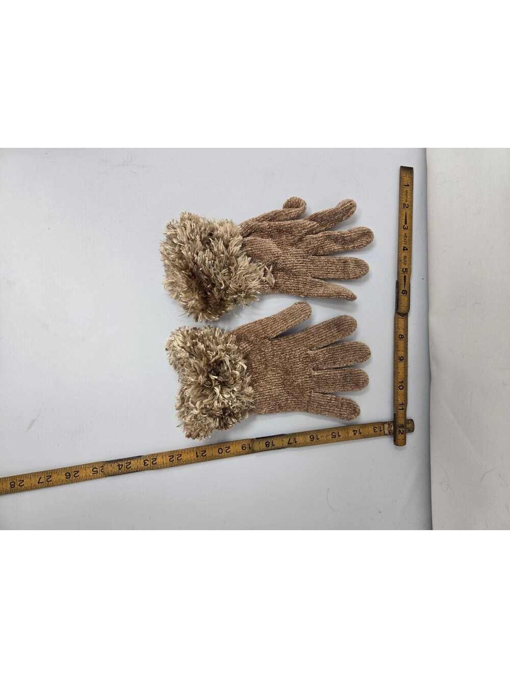 Cejon Taupe Brown Knit Gloves Faux Fur Eyelash Trim Cuffs Soft Rayon Blend OSFM